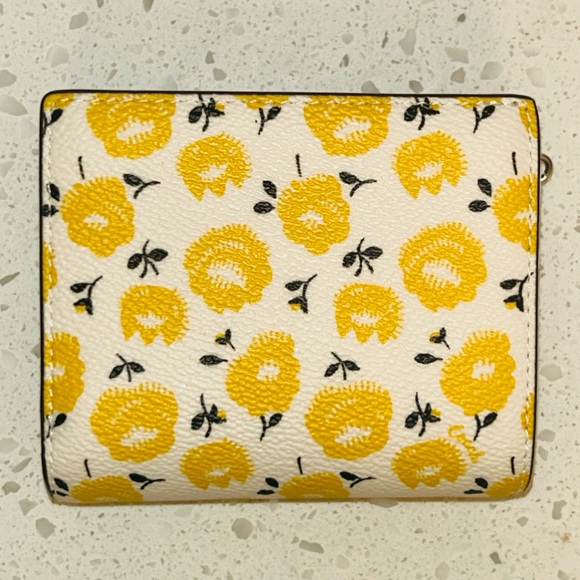 🌼 Coach Buttercup Floral Snap Wallet NWT - Picture 7 of 16